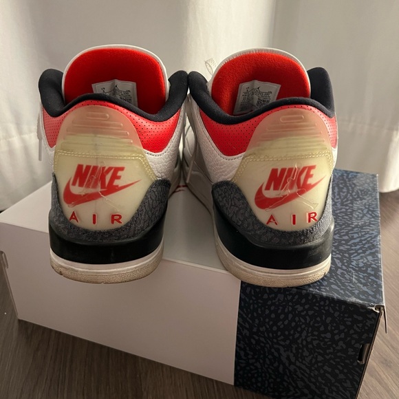 Jordan 3 Fire Red - Picture 2 of 8